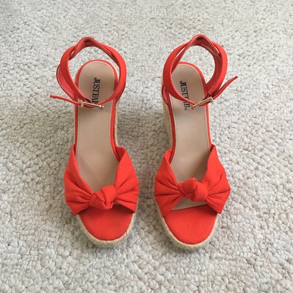 Red wedge heels - Picture 3 of 7